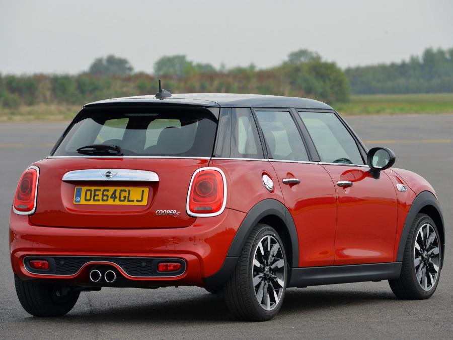  Mini Cooper S 5-Door 2014 года  (UK) (фото 10 из 35)
